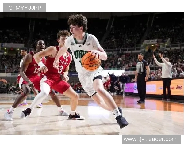 篮球新手必看:力量训练基础与技巧全解析助你快速提升球技MBA